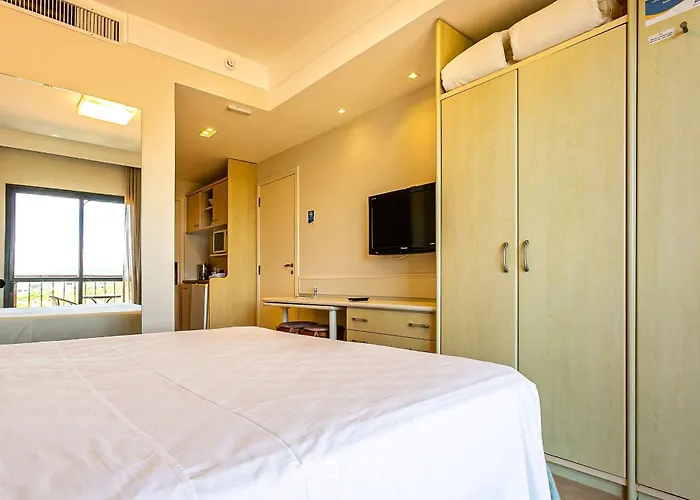 pé na areia - Studios direto com proprietário JBVJRHotel Florianopolis